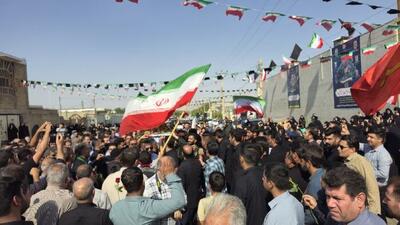 تشییع پیکر شهیدمدافع وطن وحید دالوند در اندیمشک - شهروند آنلاین