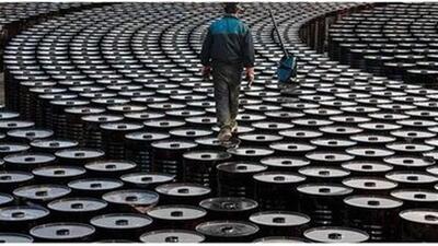 نفت باز هم گران شد/سایه جنگ بر بازار جهانی نفت سنگینی می‌کند
