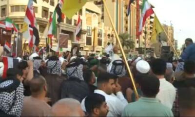 تظاهرات ضد صهیونیستى در ۳ شهر کاظمین، نجف و بغداد و حمایت از ایران (فیلم)