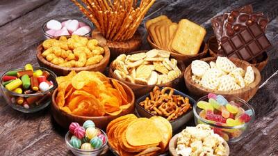 ۴ غذا و نوشیدنی که باید از آنها اجتناب کنید