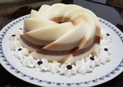 طرز تهیه دسر پاناکوتا سه رنگ (فیلم)