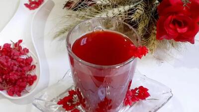 طرز تهیه لیموناد زرشک/ نوشیدنی خوشمزه و سالم