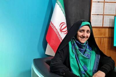 توئیت زهرا بهروزآذر درباره پیامک‌های کشف حجاب