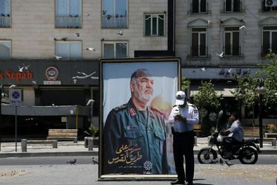 تصاویر فرماندهان شهید سپاه در میادین اصلی شهر تهران
