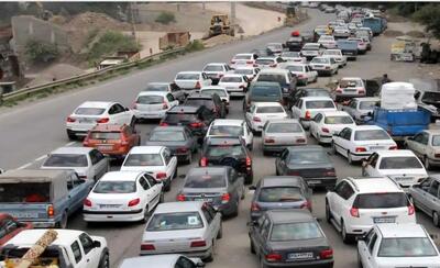 ترافیک سنگین در محورهای مواصلاتی استان ؛ یک‌طرفه شدن کندوان و هراز