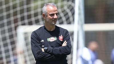 کنار شما و هواداران پرسپولیس می‌مانم