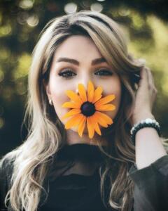 عکس پروفایل لبخند و شادی + جملات شاد و پر انرژی پسرانه و دخترانه