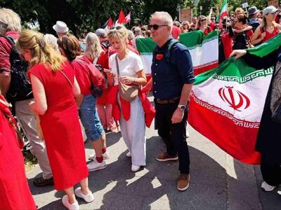 عکس:‌ حمایت از مردم ایران در هلند
