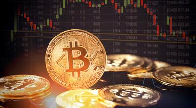 بازار در حالت هشدار؛ آیا بیت‌کوین می‌تواند از حمایت ۱۰۲ هزار دلار دفاع کند؟