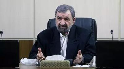 محسن رضایی: کمتر از ۳۰ درصد از توانایی های نظامی خود را در جنگ استفاده کرده ایم/ دشمن نطنز، خنداب و اراک را میزند اما قبل از آن ما آن جا را خالی کرده بودیم
