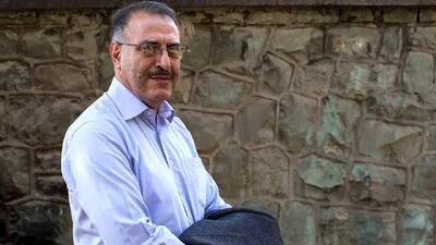 زندانی شدن، کتک خوردن، بیکاری و از دست دادن سلامتی، دعوای خانوادگی‌ست و حسابش از مقابله با دشمن خارجی جداست