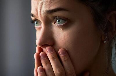 تاثیر شگفت‌انگیز اشک‌ های زنان و بانوان | هنگام گریه کردن، چه اتفاقی می‌ افتد؟