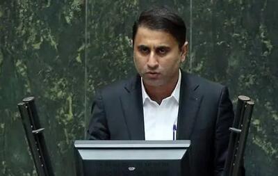 در شرایطی که مام میهن مورد تجاوز است دیگر سنی و شیعه، چپ و راست، فارس وبلوچ معنی ندارد/ هرگز حضور اجنبی باعث آبادانی یک کشور نشده است
