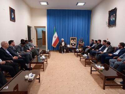 رئیس کل دادگستری ایلام و اعضای شورای قضایی استان با نماینده ولی فقیه در استان دیدار کردند