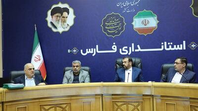 حمایت از فعالیت مستمر واحدهای تولیدی بزرگ در استان فارس | کمبود یا خللی در زنجیره تأمین و توزیع کالاهای اساسی نداریم