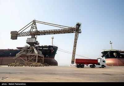 کالای اساسی روزانه از بنادر ترخیص می‌شود - تسنیم
