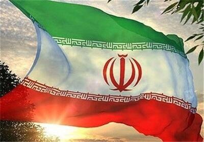 ویدئو | اهتزاز پرچم پرشکوه ایران بر فراز ساختمان‌های مورد حمله اسرائیل در تهران (۲ تیر ۱۴۰۴)