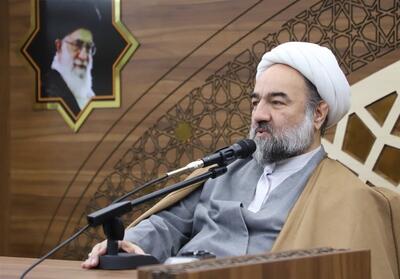 نباید با تعارف افراد ناکارآمد را در حوزه نگه داشت - تسنیم