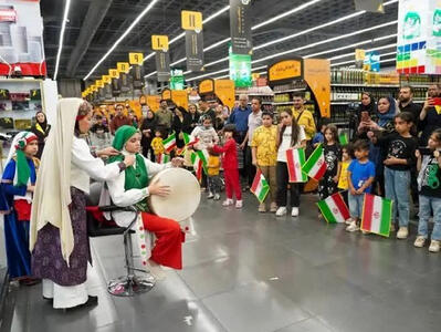 خیابان های شیراز ؛ عرصه تئاتر و شاهنامه خوانی