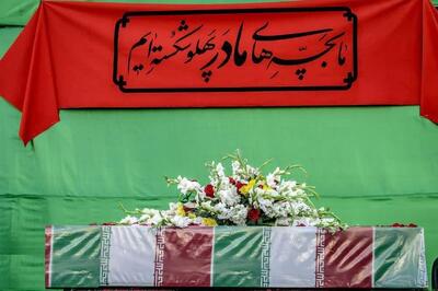 ویدئو | ملت ایران تسلیم شدنی نیست | روایتی از مادری که وطن را مادر می‌داند و فرزندش را در راه وطن رهسپار می‌کند