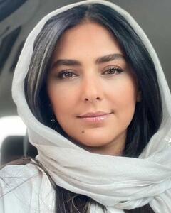 نگاه روز | دلبری هدی زین‌العابدین ماهرخ در انتهای شب با سلفی جدیدش / نگاهی خاص به چهره دلنشین و نچرال خانم بازیگر