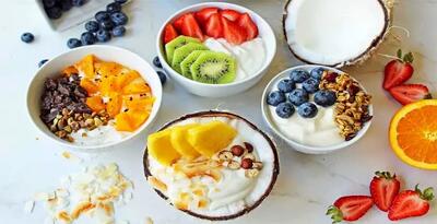 ماست میوه ای رژیمی؛ مفید برای دستگاه گوارش و تقویت استخوان‌ها