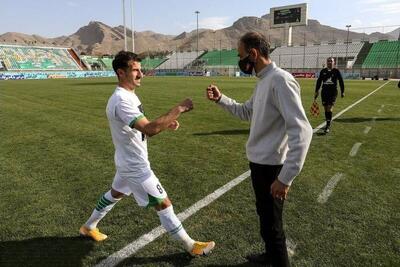 اسطوره‌ها روی نیمکت؛ دربی اصفهان حالا دیدن دارد