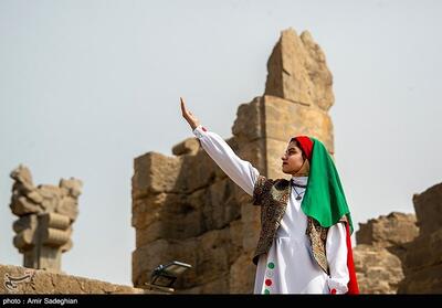 ایران امروز، چون سرو بر بلندای افتخار ایستاده ست- فیلم فیلم استان تسنیم | Tasnim
