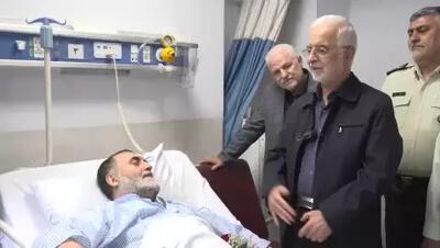 عیادت وزیر کشور از مجروحان پلیس