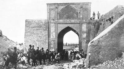 درون دروازه قرآن شیراز را ببینید