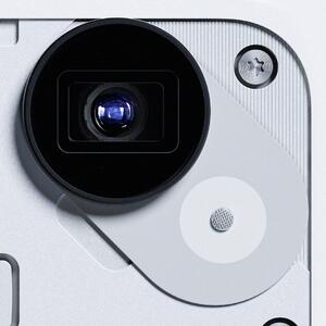 مشکلات دوربین ناتینگ فون ۳؛ پردازش HDR بیش‌ازحد و کنتراست ضعیف