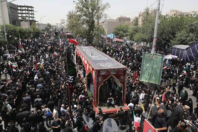گوش به فرمان رهبر انقلاب هستیم