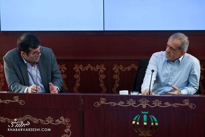 وزیر ورزش: هیچ کس یک دلقک را جدی نمی گیرد!