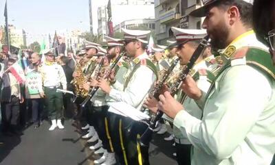 فیلم/ حضور رزم نوازان دانشگاه افسری امام حسن(ع) در مراسم تشییع