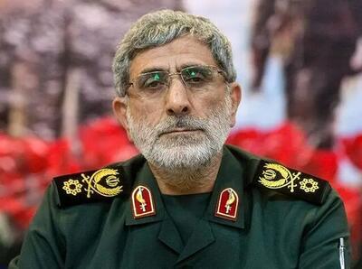 سردار قاآنی: اگر همه پشت حضرت آقا باشند تمام کارها درست می شود/ تا اینجا موفق بودیم از این به بعد هم با موفقیت جلو می‌رویم