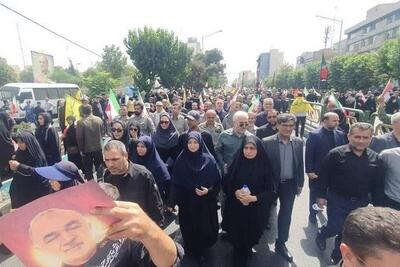 حضور رئیس سازمان محیط زیست در مراسم تشییع شهدای اقتدار در تهران