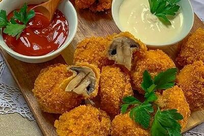 طرز تهیه قارچ سوخاری به سبک حرفه‌ای رستوران‌های لوکس (فیلم)