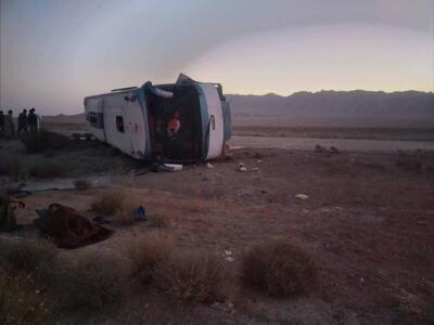 واژگونی خونین اتوبوس مسافربری در جاده انار
