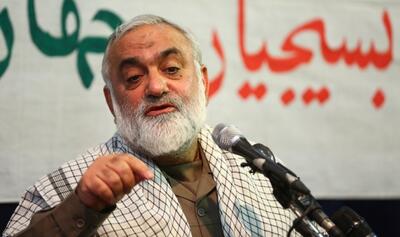 هشدار سردار نقدی درباره تبعات سوءقصدعلیه رهبر انقلاب: یک آمریکایی زنده از منطقه بیرون نمی‌رود