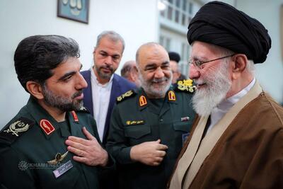 تصاویر شهیدان سلیمانی، سلامی، حاجی‌زاده، شانه‌ئی و طاهرپور در کنار رهبر انقلاب