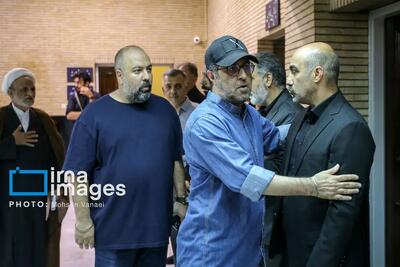 تصاویر چهره های هنری در مراسم ترحیم شهید «علیرضا تنابنده» + عکس