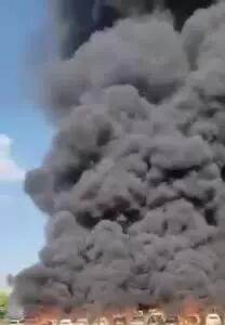 اولین تصاویر از سوختن بیش از ۳۰ خودرو در حومه مادرید