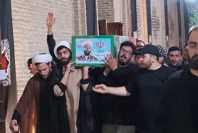 عکس/ وداع با پیکر شهید امین عباس رشید در مدرسه عالی شهید مطهری