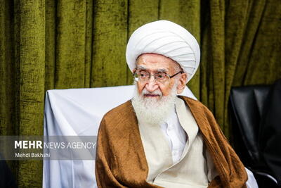 تعرض و تهدید آیت‌الله خامنه‌ای از سوی شخص یا دولت، حکم محارب را دارد