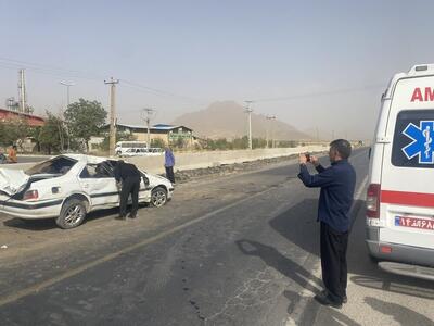 مصدومیت هفت شهروند درپی واژگونی ماشین مقابل شهرک صنعتی بازنه شازند