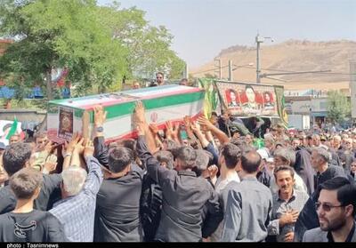 تشییع باشکوه شهید رضا بسطامی در بیجار/ مدافع وطن به خاک سپرده شد+تصویر - تسنیم