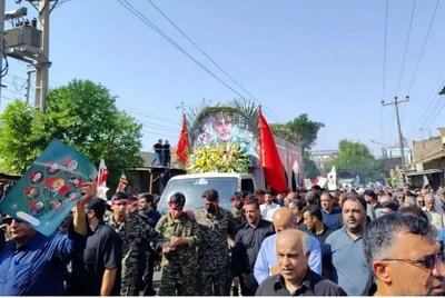 تشییع پیکر سردار شهید «غلامعلی رشید»  و فرزندش با حضور پرشور مردم در دزفول برگزار شد