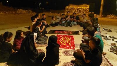 مرور درس‌های عاشورا در حسینیه سیدالشهدای منطقه الیف توسط کودکان و نوجوانان + فیلم