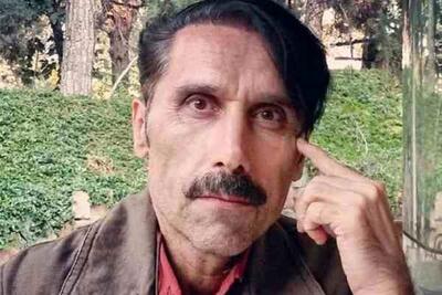 نگاه روز | امیر آتشانی عمو غلام « سریال پس از باران » بعد از ۲۵ سال از چهره جدید خودش و پسرش بزرگش رونمایی کرد / عموی ساده ی خانم کوچیک