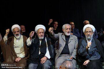 چهره های مطرح به مراسم بزرگداشت شهید «محمد باقری» رفتند / حضور زاکانی با دست شکسته + عکس